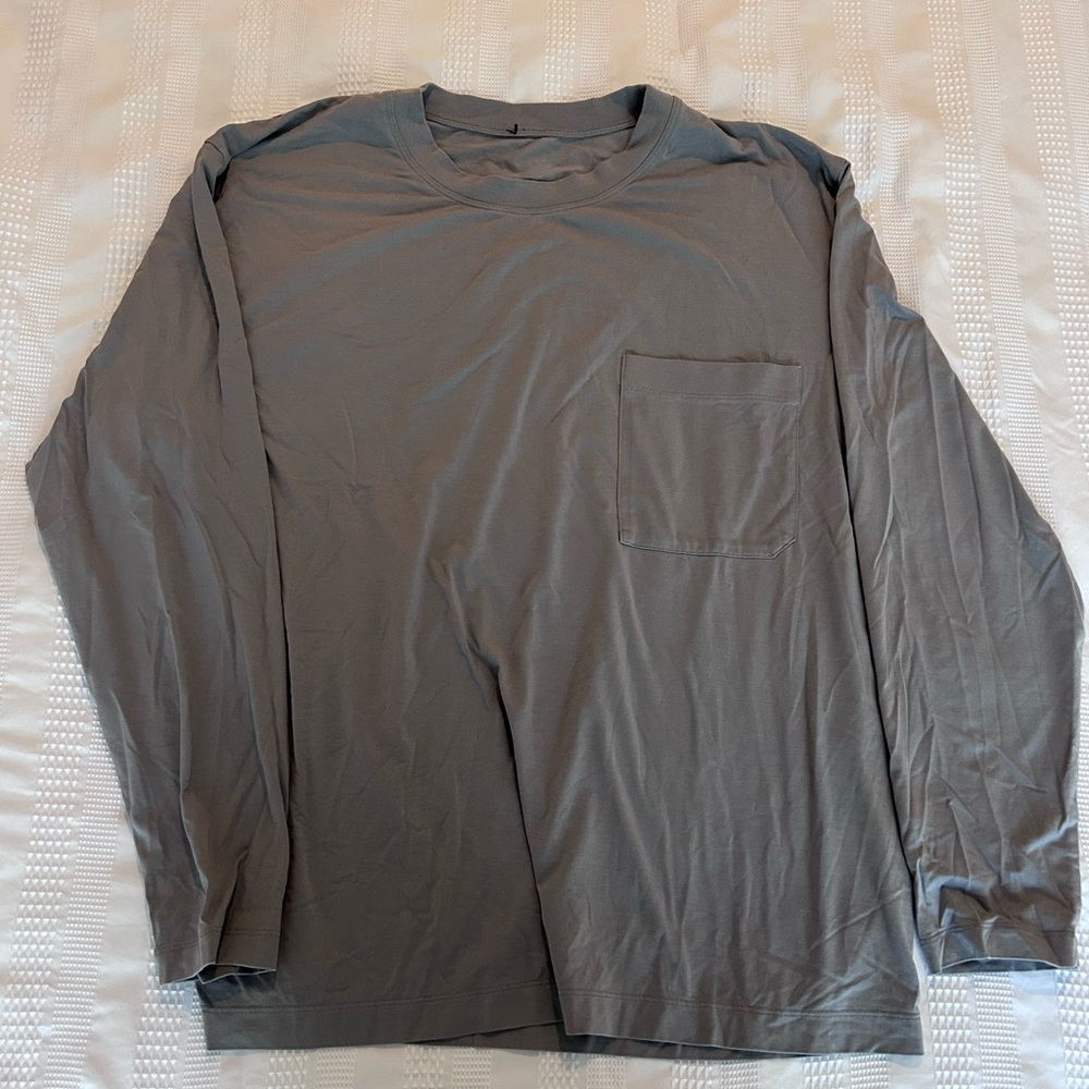 Men's Gray Lululemon Long Sleeve Shirt